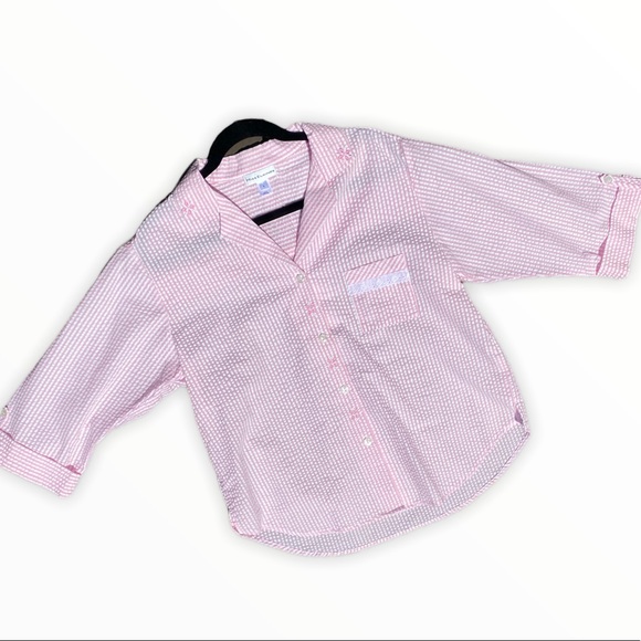 seersucker linen blouse with lace flower details. - Picture 1 of 1